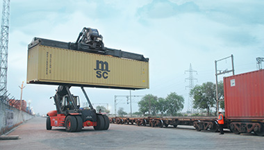 インドの鉄道コンテナ輸送