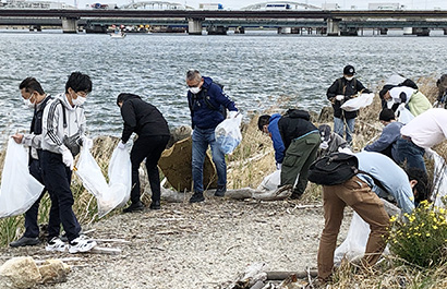 Yodogawa River Clean-Up Activities