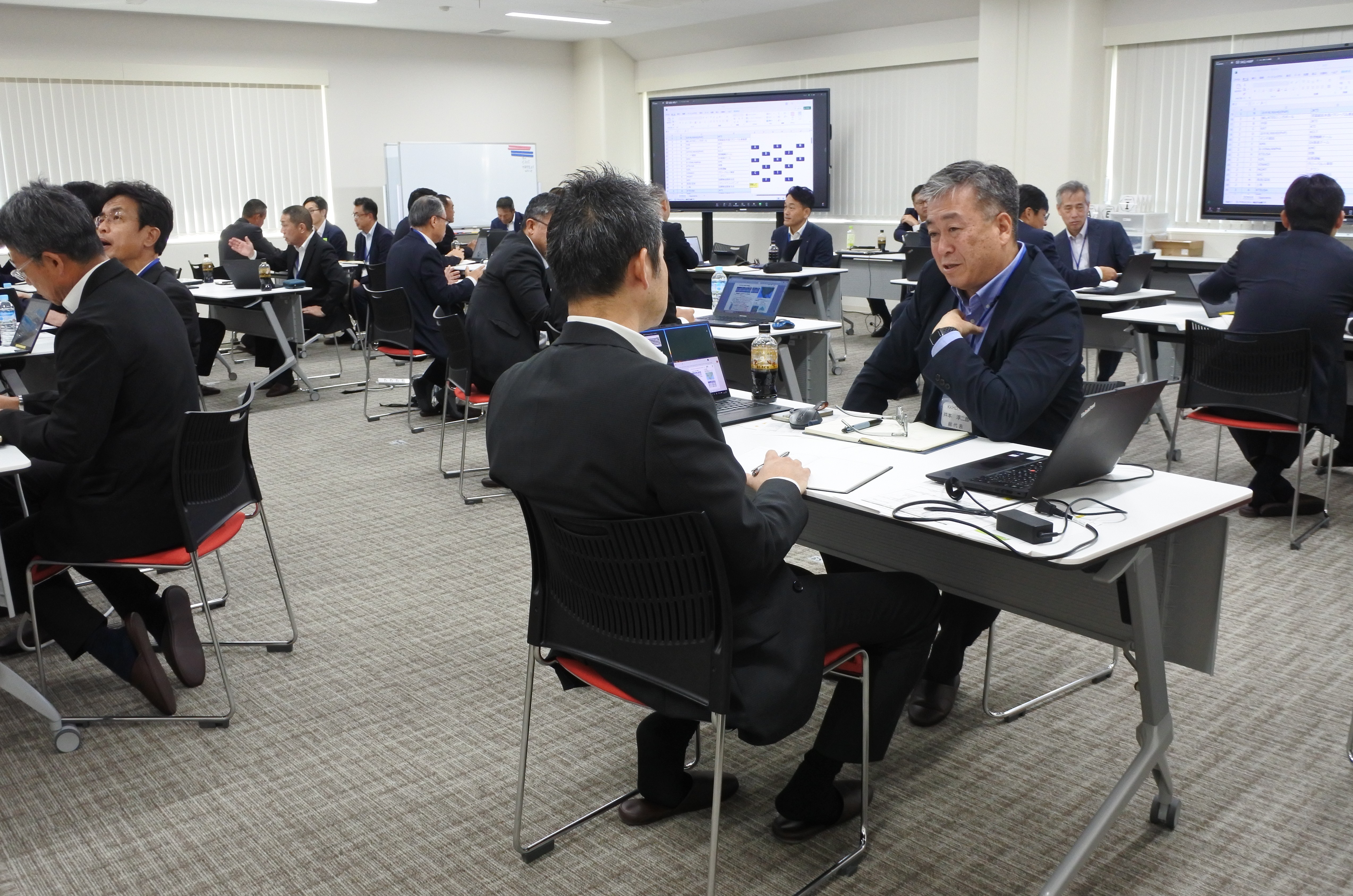 現地法人駐在員らによる1on1ミーティング